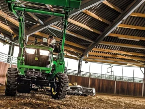 John Deere 3038E