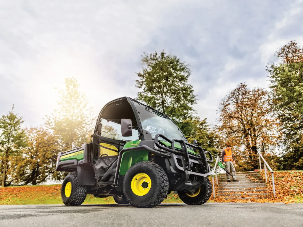 John Deere Gator HPX815E – Spoľahlivé pracovné vozidlo do terénu