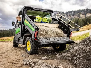 John Deere Gator XUV875M – Dieselový výkon pre profesionálne využitie